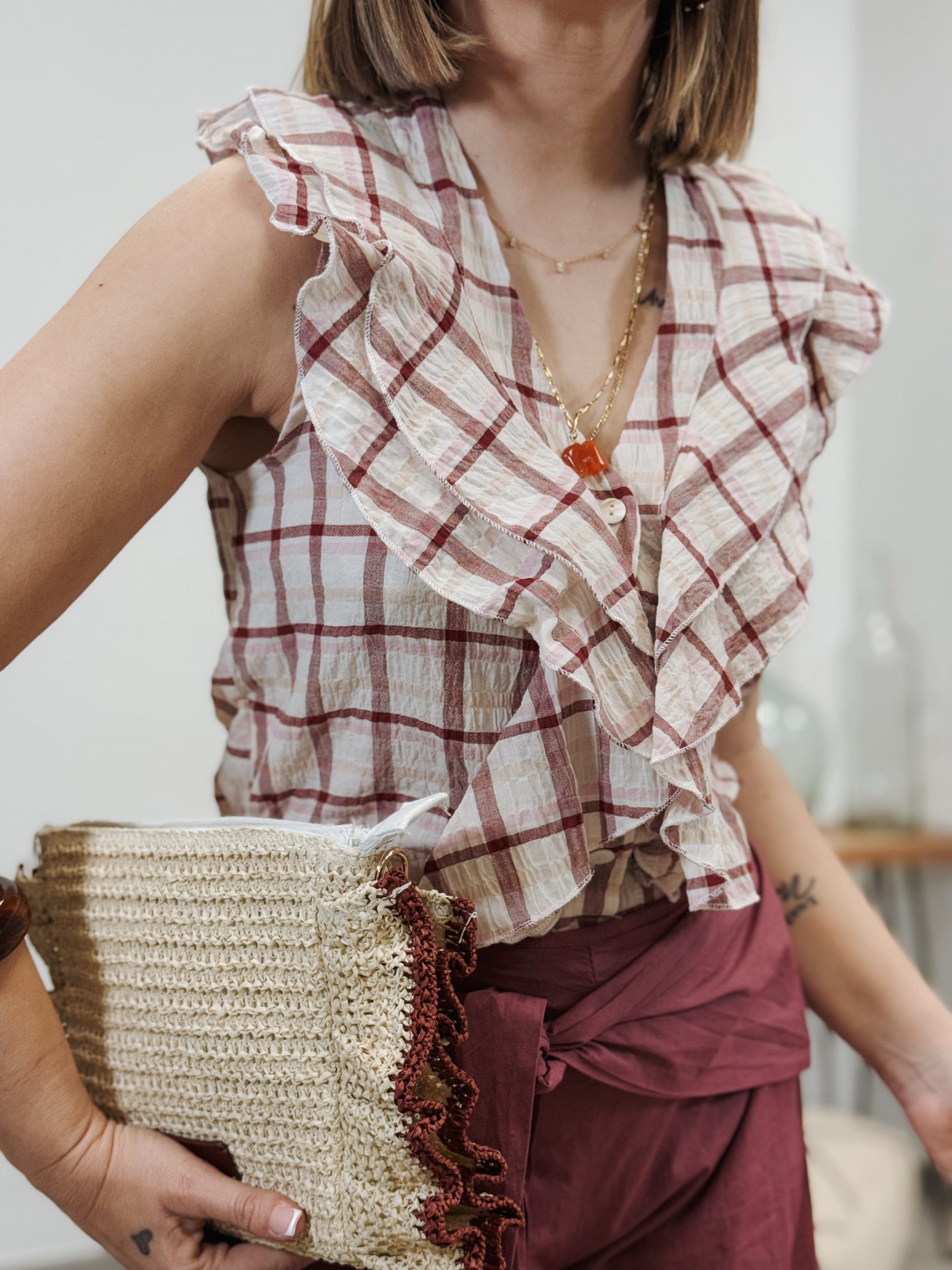 Blusa volantes cuadros